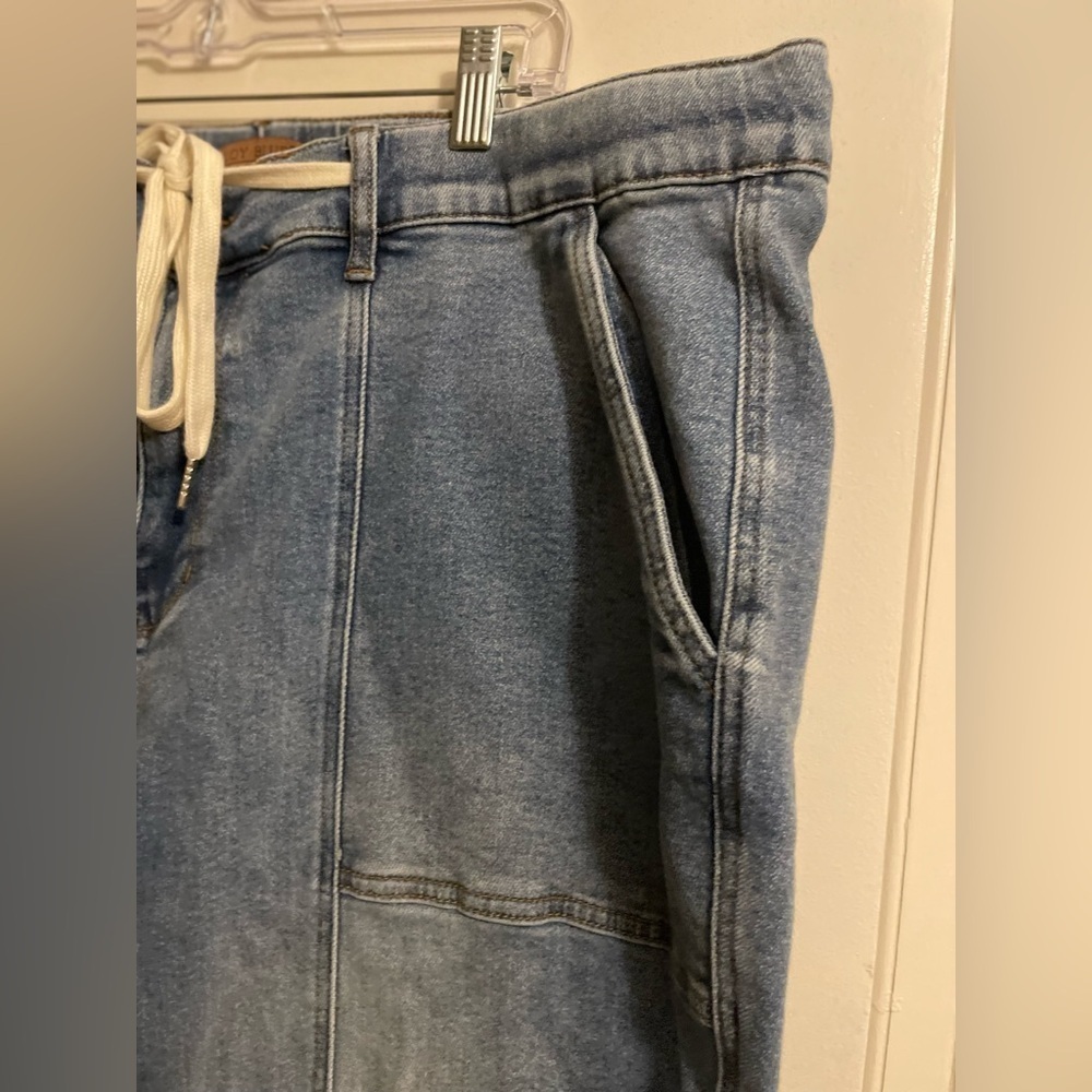 Judy Blue Darlene High Rise Cargo Joggers Light Wash Size 22W - Picture 9 of 16